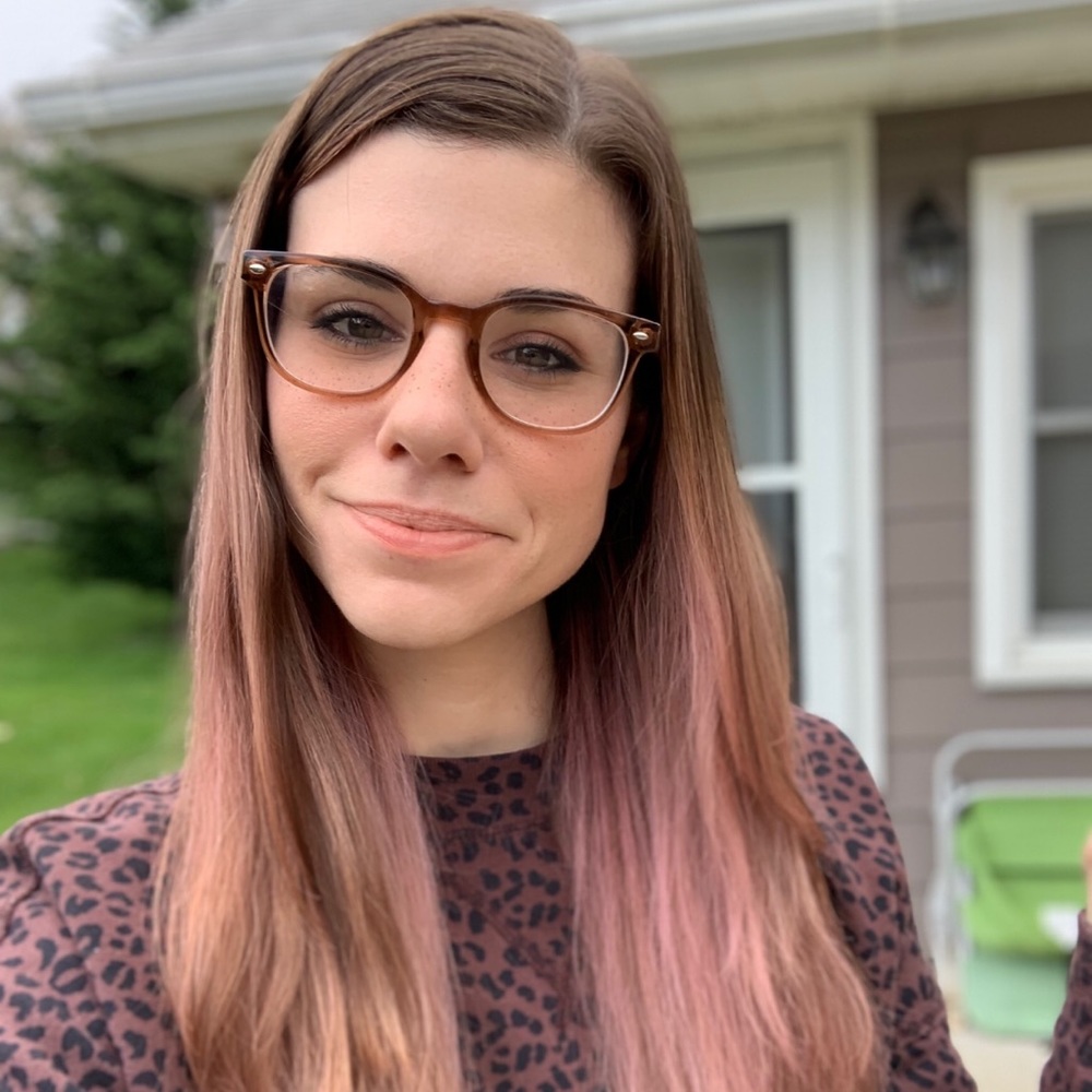 Meet your Posher, Nicole